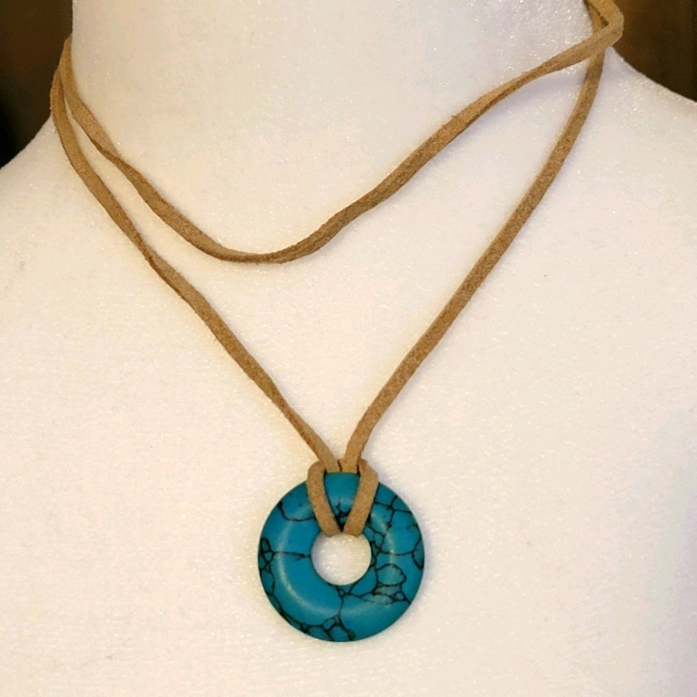 Leather and turquoise stone Necklace